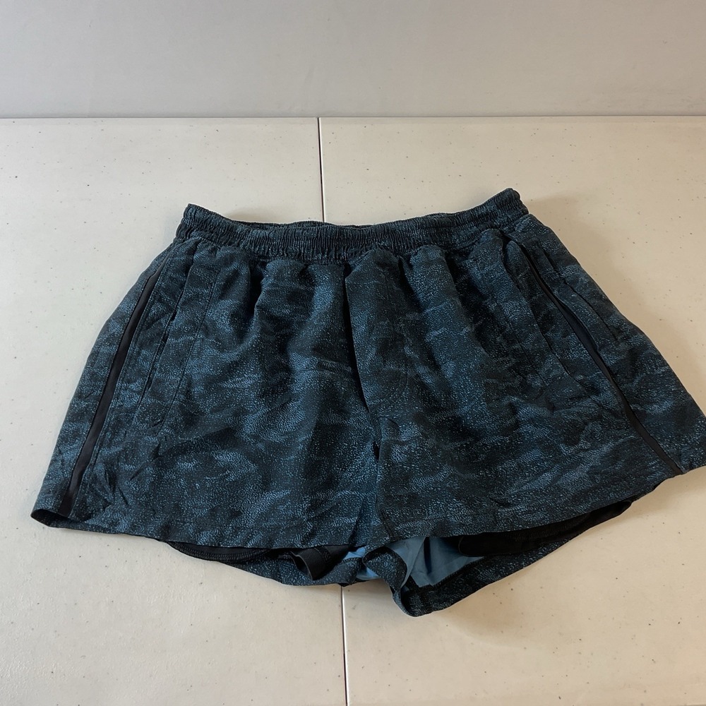 Lululemon Pace Breaker Shorts Men M Lined Blue pattern Running Training 3"